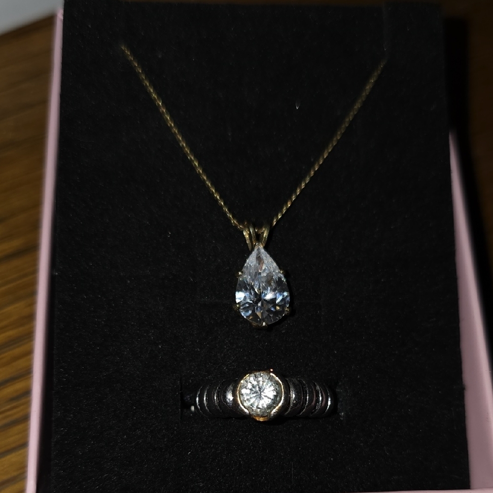 Elegant Gold And Silver Jewelry Set View 2